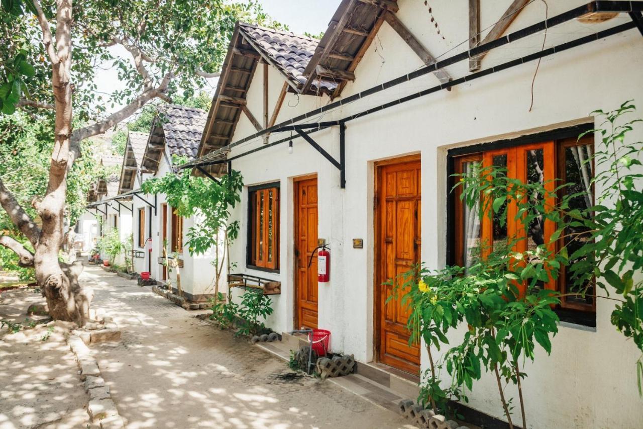 Villa Dao Hoa Vang Cam Ranh - Venuestay Exterior foto